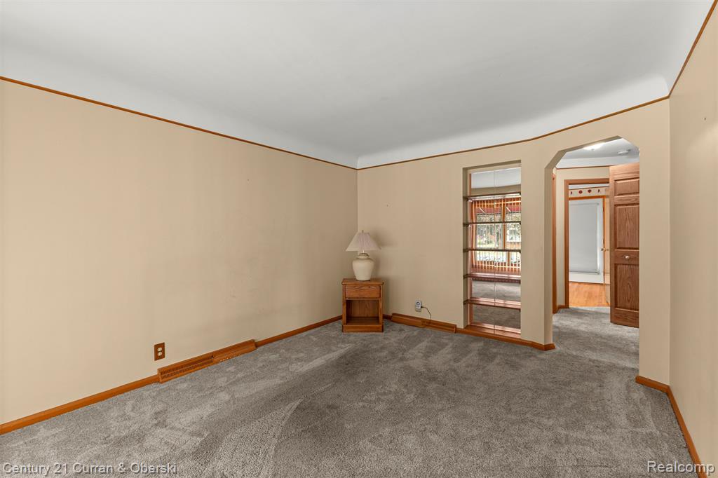 7146 Luana Avenue, Allen Park, MI 48101 — Photo 5