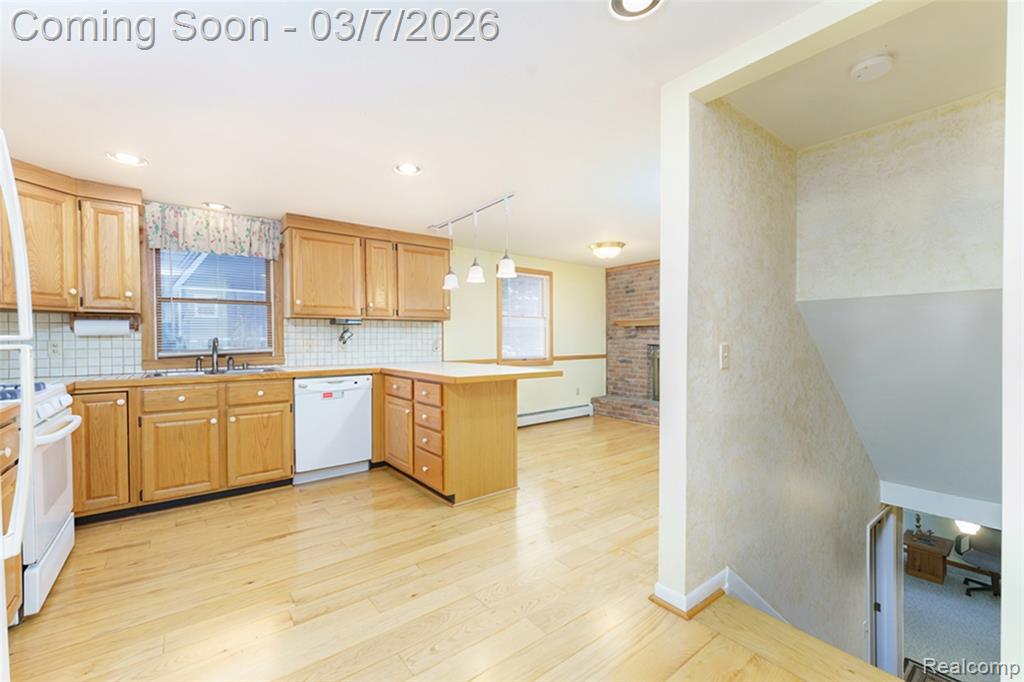 5851 Kinyon Drive, Brighton, MI 48116 — Photo 13