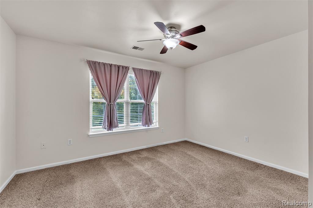 592 Olde English Circle, Howell, MI 48855 — Photo 17
