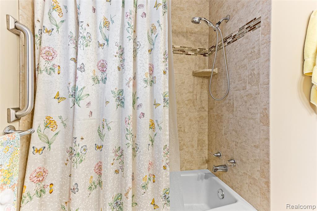 40610 Rock Hill Street, Novi, MI — Photo 15