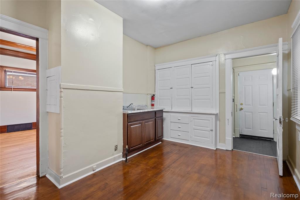 535 Woodland Street, Detroit, MI 48202 — Photo 15