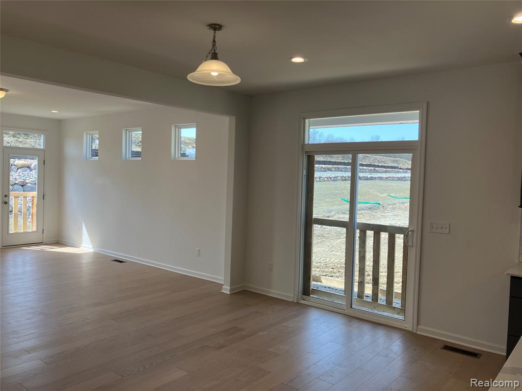 61627 Empire Road, South Lyon, MI, 48178