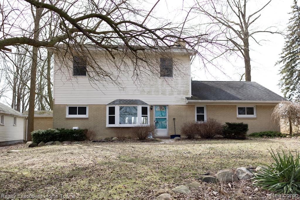 5237 TAFT Road, Clay, MI 48001 — Photo 2