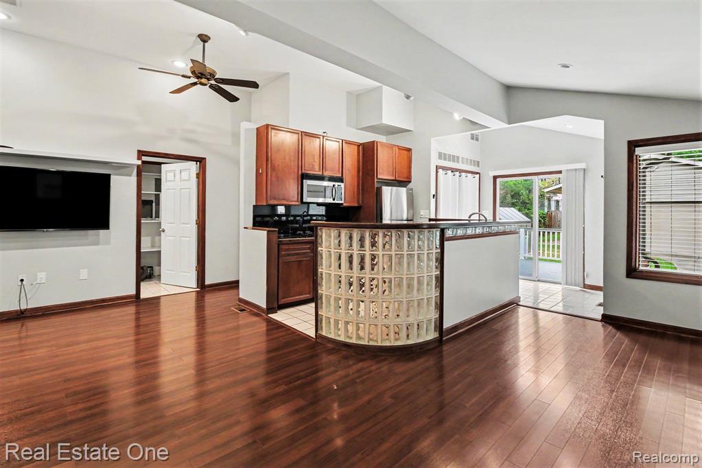 418 Austin Avenue, Royal Oak, MI 48067 — Photo 20