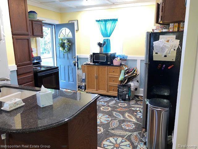 8403 HARDING, Center Line, MI 48015 — Photo 9