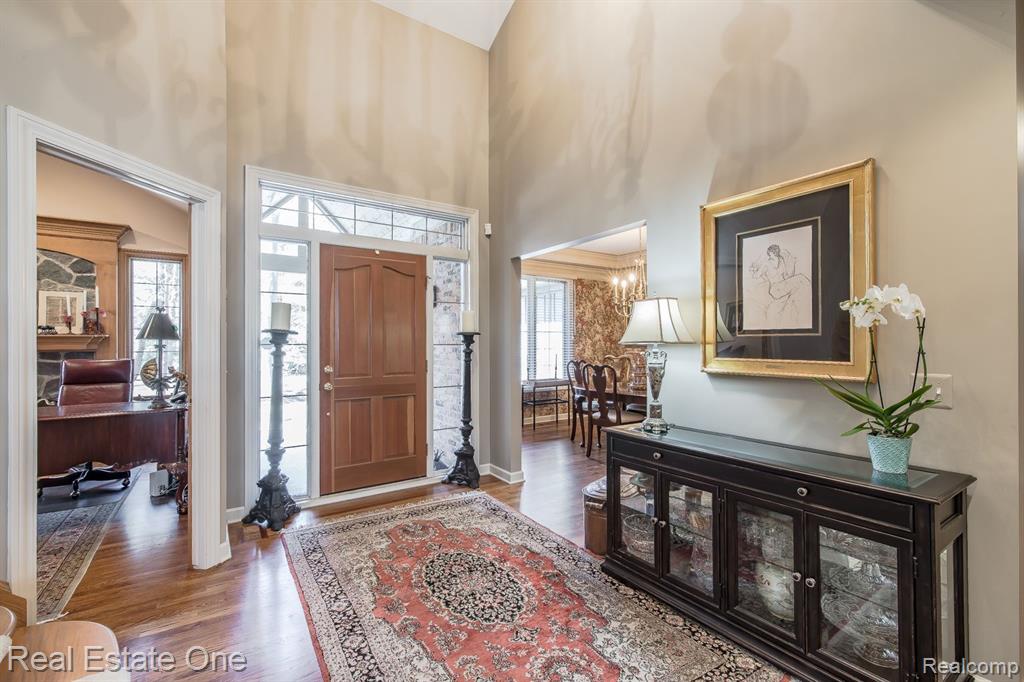 9316 LAKEBLUFF Drive, Clarkston, MI 48348 — Photo 5
