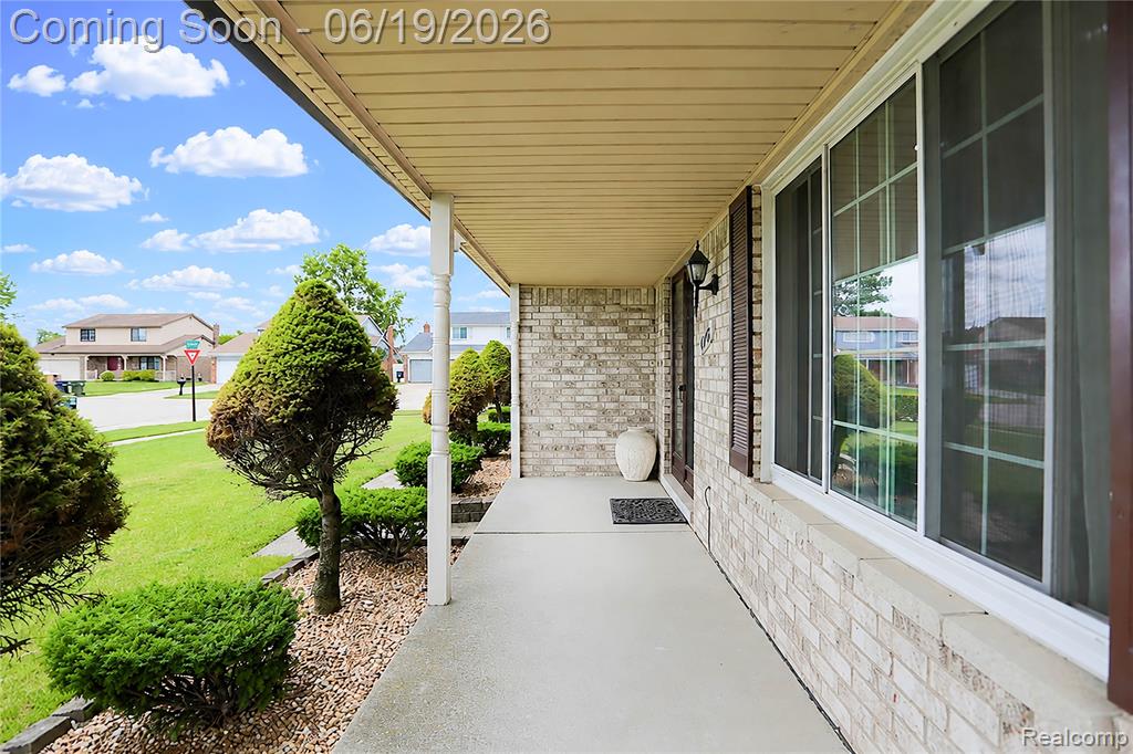 4788 Bloomfield Drive, Sterling Heights, MI 48310 — Photo 7