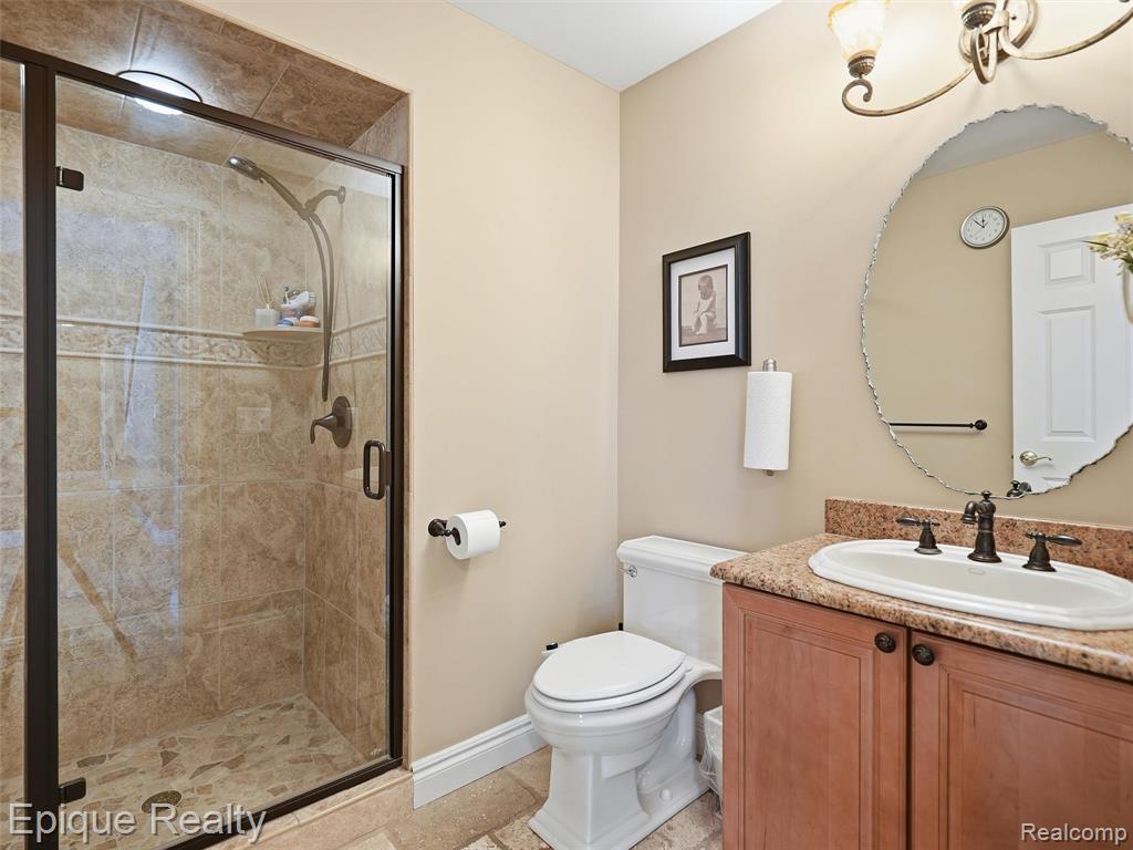 33124 N River Road, Harrison Township, MI — Photo 29