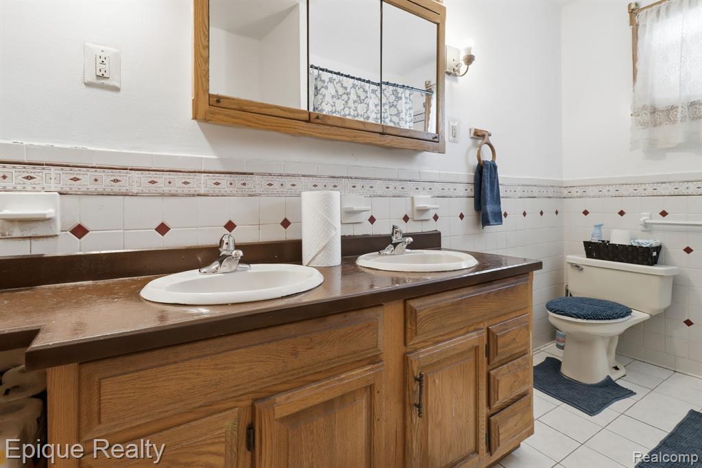 5834 Wayne Road, Romulus, MI 48174 — Photo 13