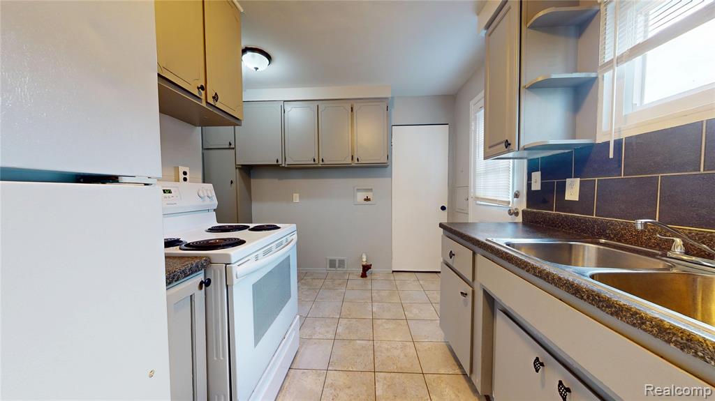 973 Kettering Avenue, Pontiac, MI 48340 — Photo 3