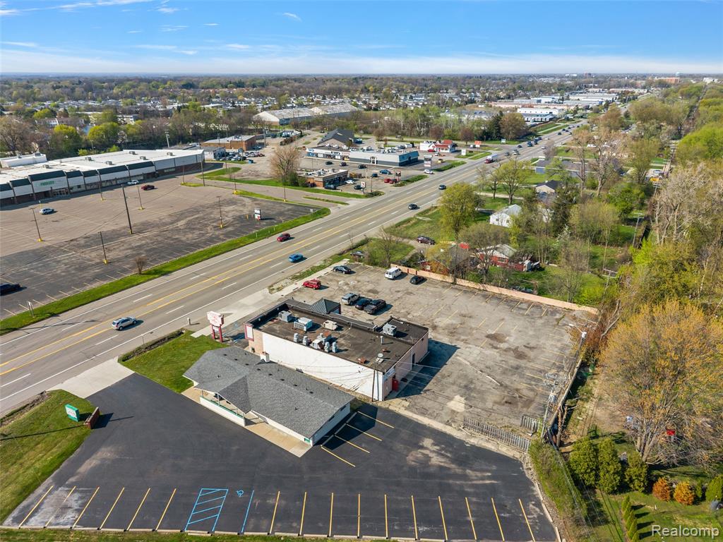 37116 S Groesbeck Highway, Clinton Twp, MI 48036 — Photo 16