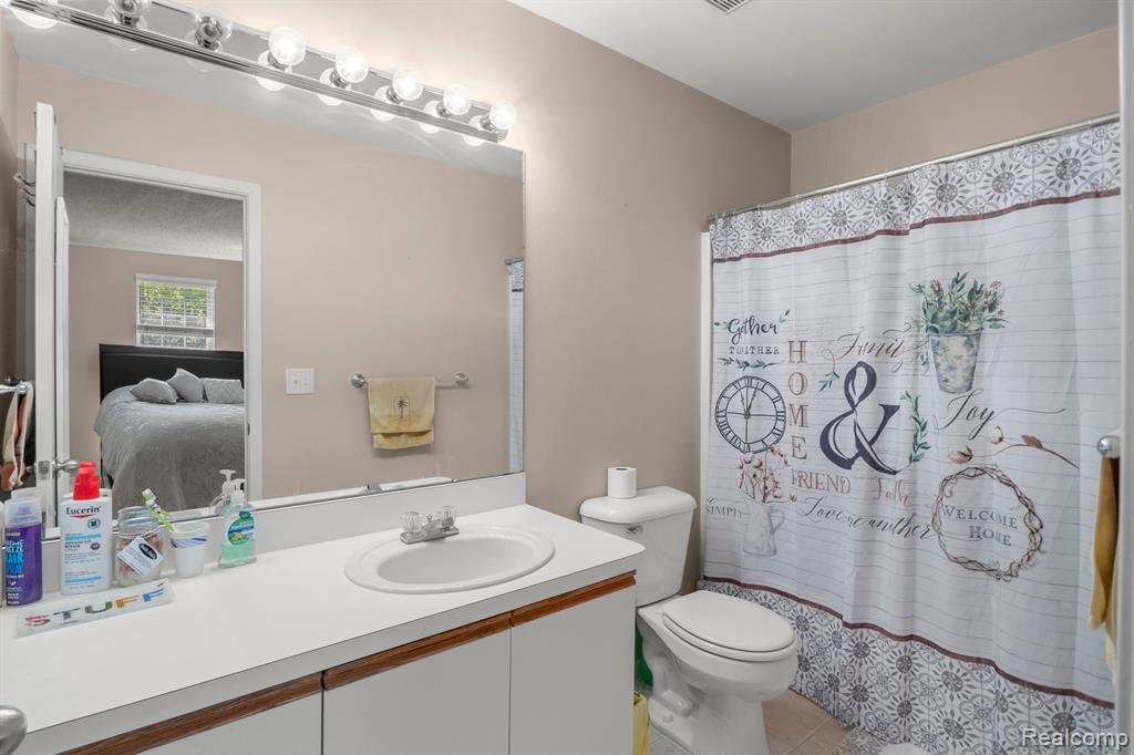 30997 CENTENNIAL Drive, Novi, MI 48377 — Photo 24