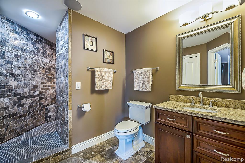 24935 Ravine Drive, South Lyon, MI 48178 — Photo 39