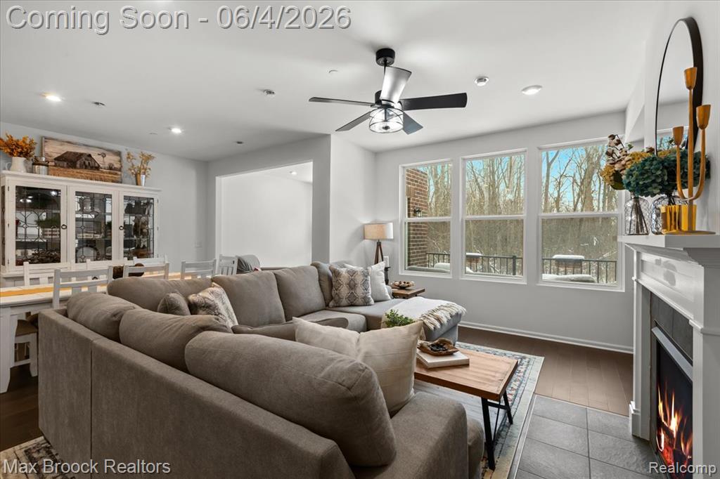40115 Premier Drive, 22, Plymouth, MI 48170 — Photo 8