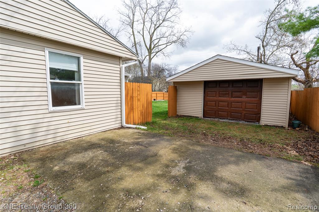 5357 Military Avenue, Brighton, MI 48116 — Photo 7