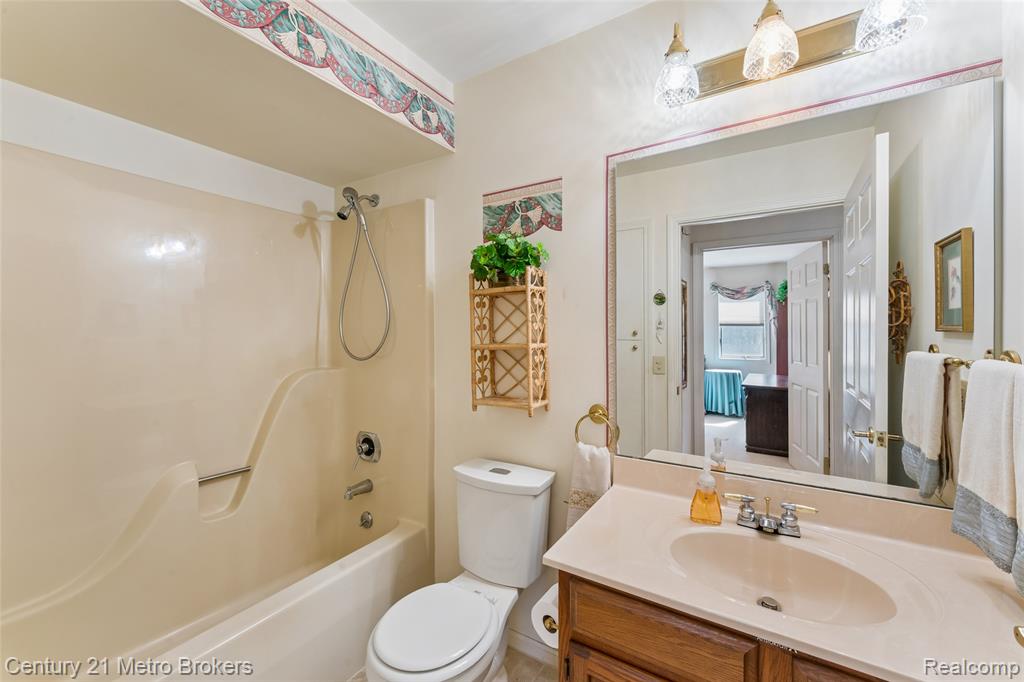 5464 N Seymour Road, Flushing, MI 48433 — Photo 37