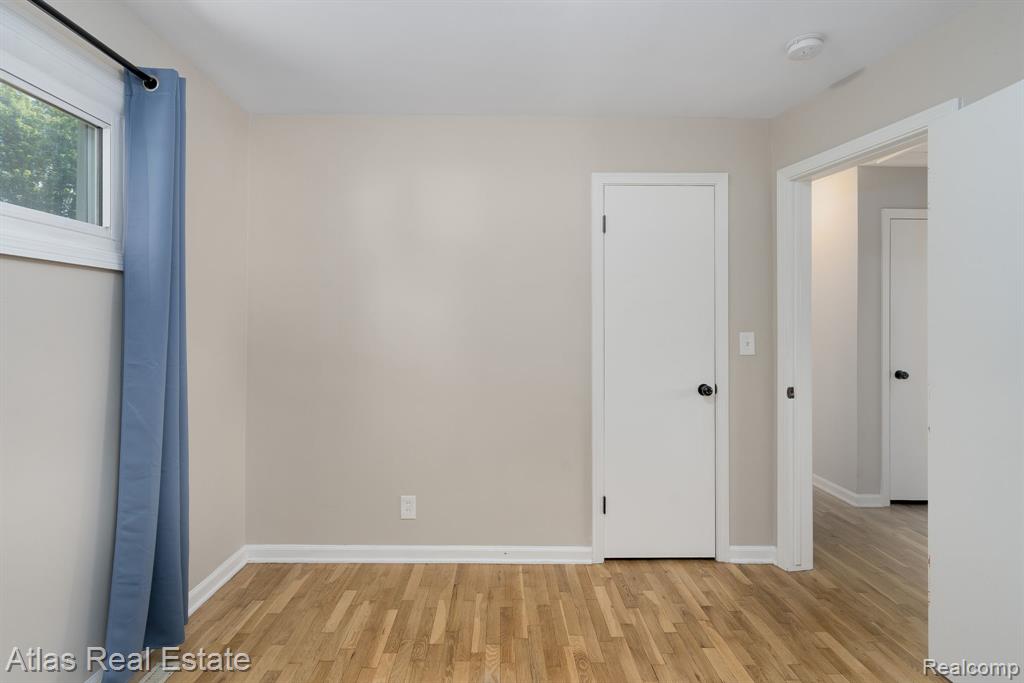 832 Southwood Drive, Fenton, MI 48430 — Photo 24