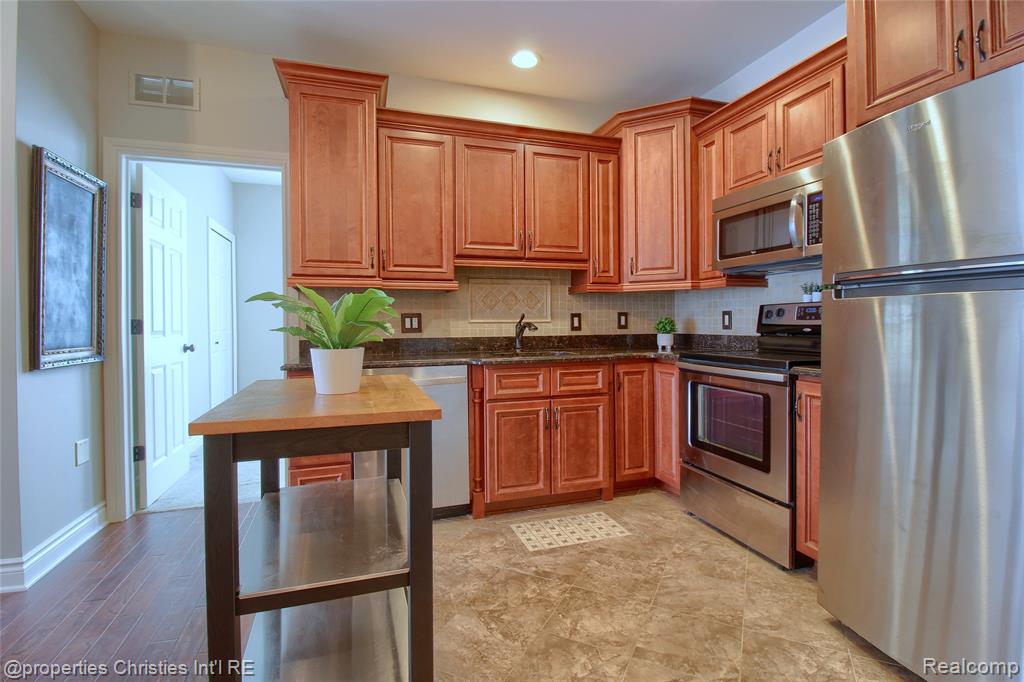 730 Penniman Avenue, 5, Plymouth, MI 48170 — Photo 13