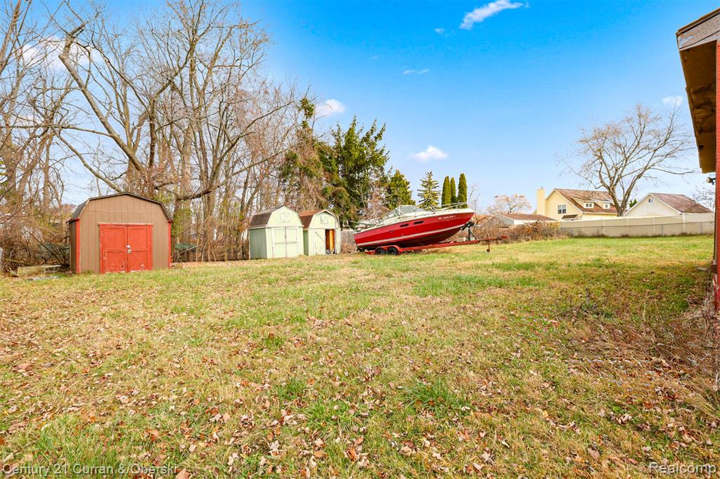 5094 Coshocton Drive, Waterford, MI, 48327