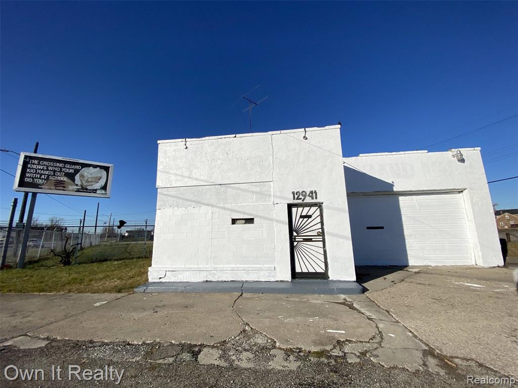 12901 MACK Avenue, Detroit, MI 48215 — Photo 10