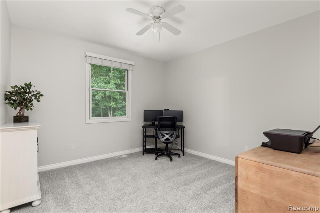 15301 Oak Hollow Drive, Holly, MI 48442 — Photo 38