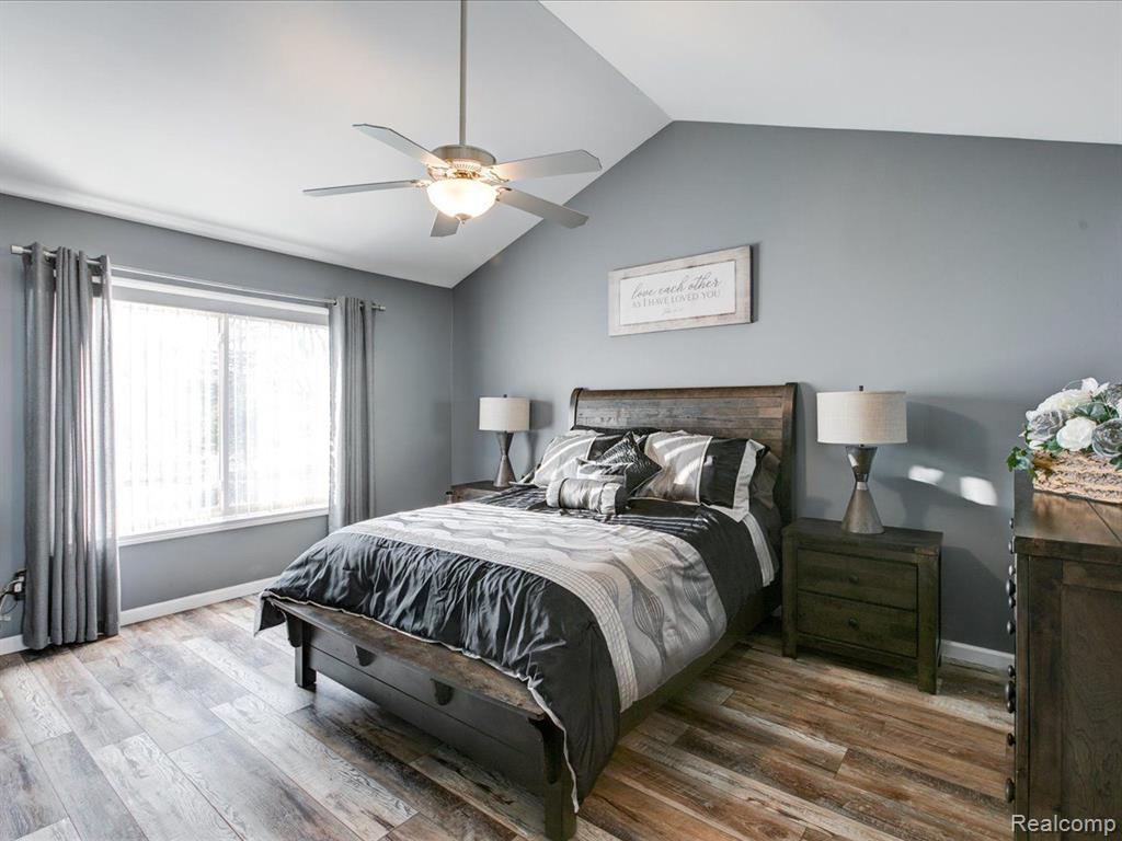 49275 SANTA ANITA Drive W, Chesterfield, MI 48047 — Photo 37