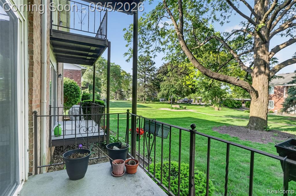 2425 Mulberry Square, 42, Bloomfield Hills, MI 48302 — Photo 24