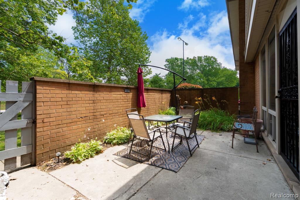 1116 Stafford Place, Detroit, MI 48207 — Photo 7