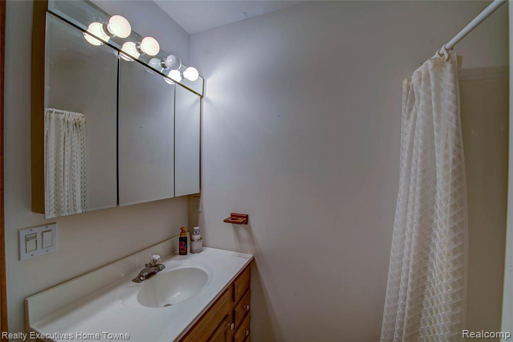 3232 Elecia Drive, Port Huron, MI 48060 — Photo 20