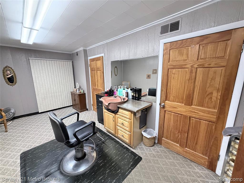 4126 W Fenton Road, Flint, MI 48507 — Photo 6