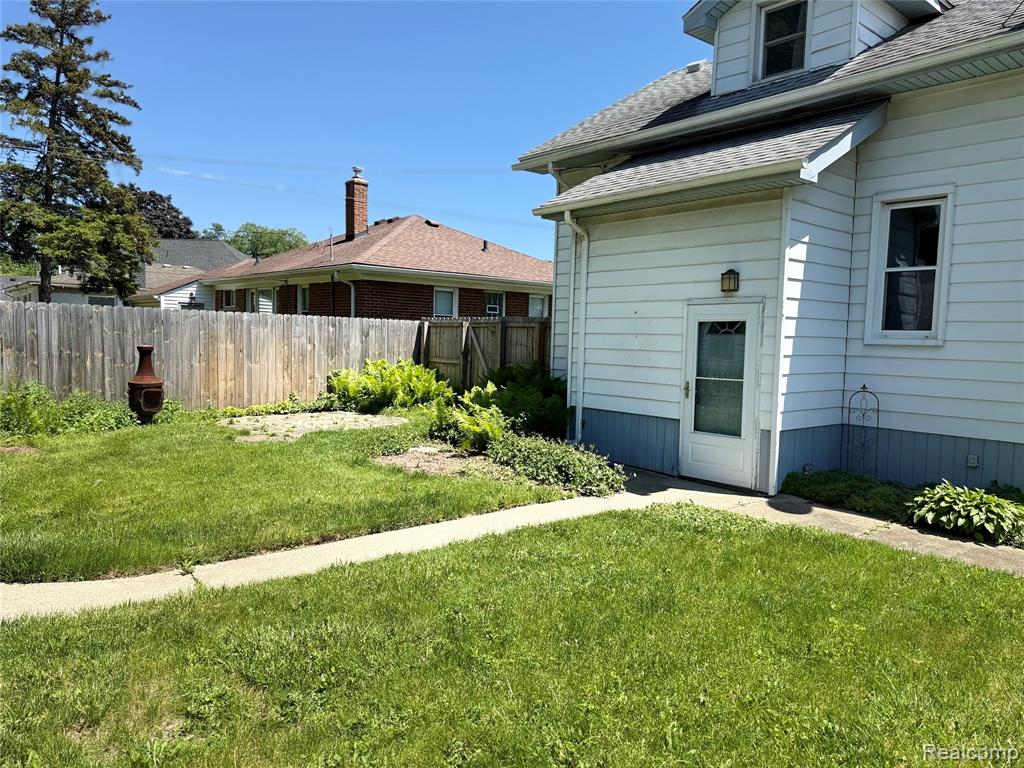 834 W Houstonia Avenue, Royal Oak, MI 48073 — Photo 15