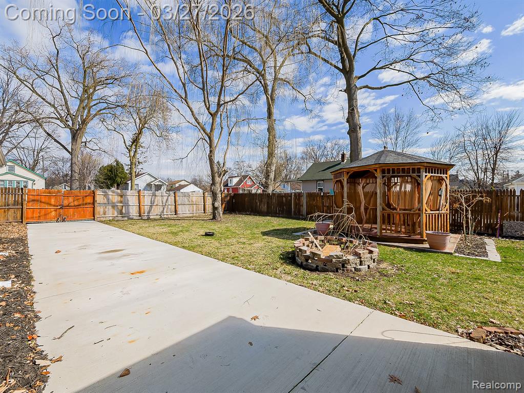 115 W Elza Avenue, Hazel Park, MI 48030 — Photo 20