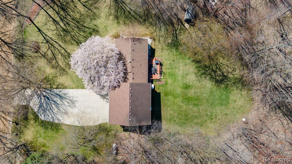 8660 SARGENT Road, Fowlerville, MI 48836 — Photo 47