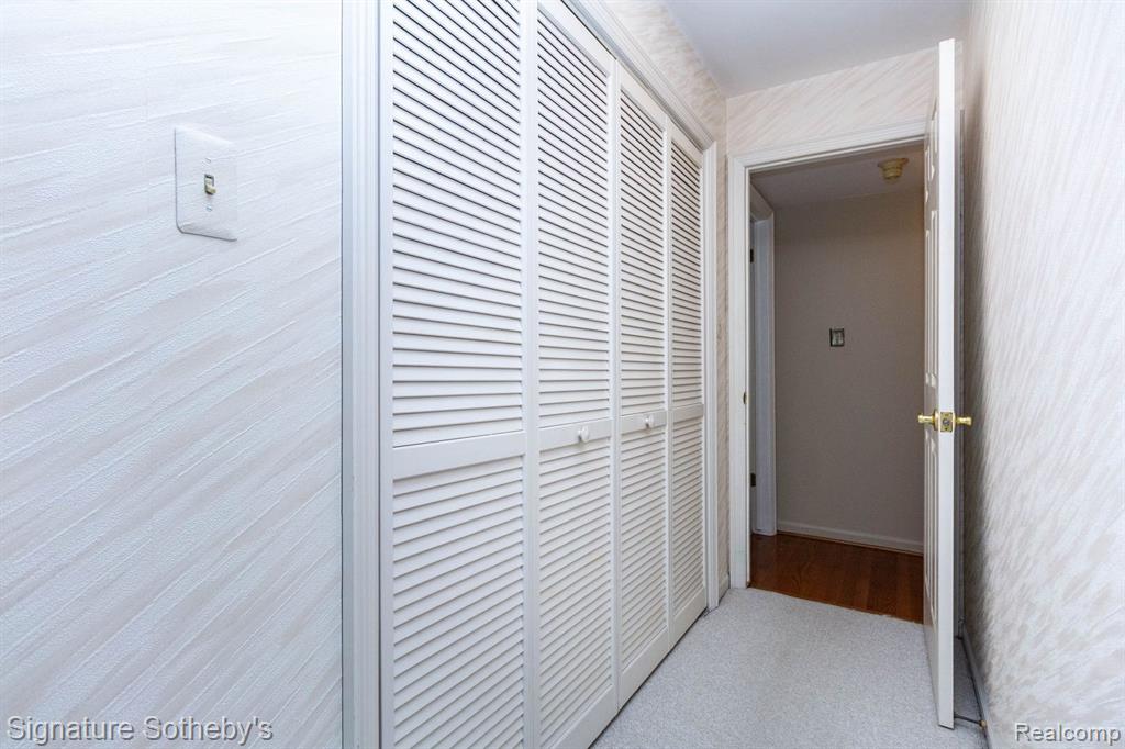 19710 W 13 Mile Road, 101, Beverly Hills, MI 48025 — Photo 28