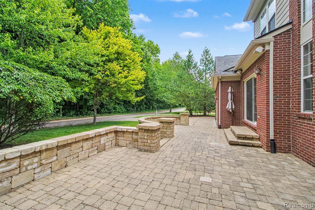49756 Great Falls Road, Canton, MI 48188 — Photo 35