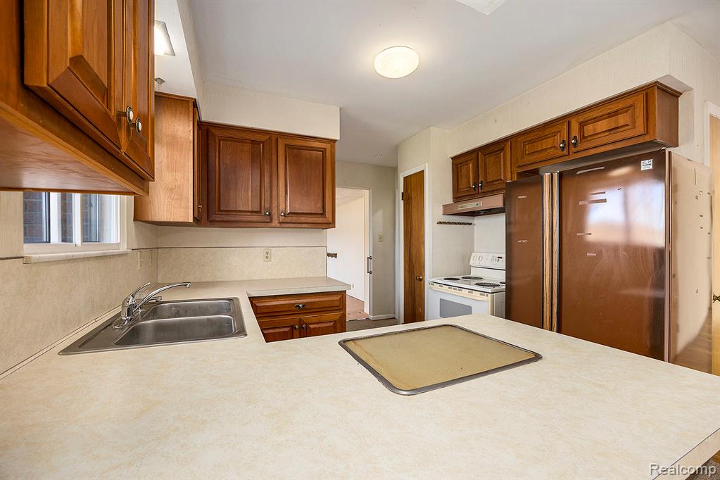 736 Beachway Drive, White Lake, MI 48383 — Photo 7