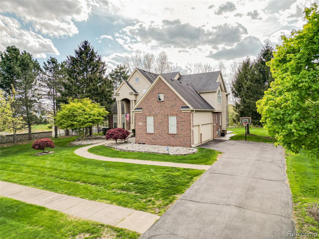 5221 Sandlewood Drive, Commerce Twp, MI 48382 — Photo 72