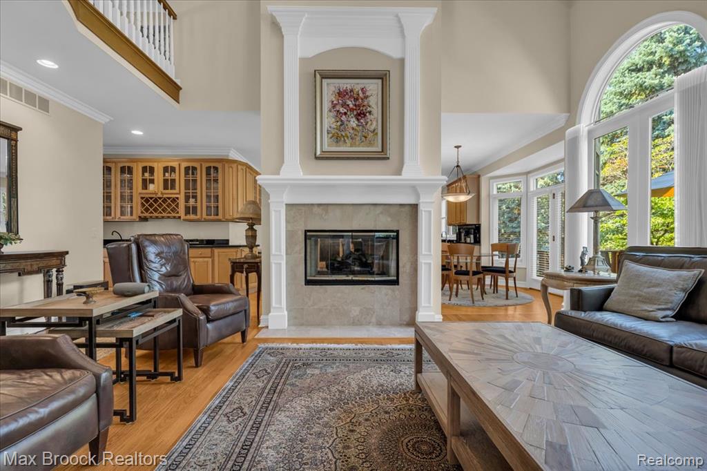 6324 Wildwood Lane, West Bloomfield, MI 48324 — Photo 7