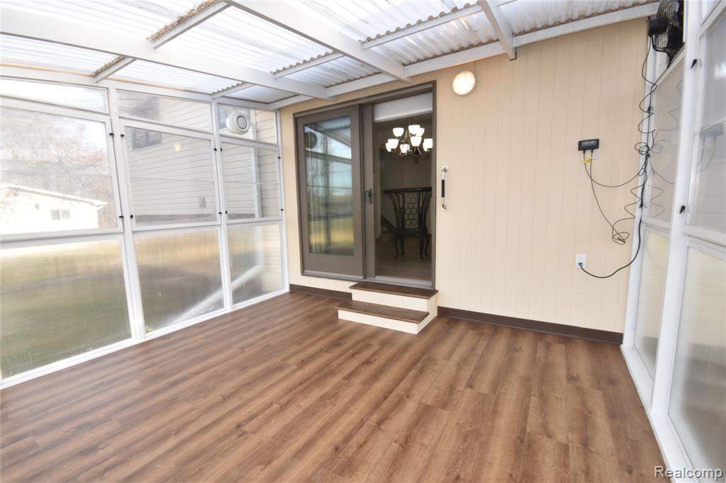 5106 Lakewood Drive, Grand Blanc, MI 48439 — Photo 11