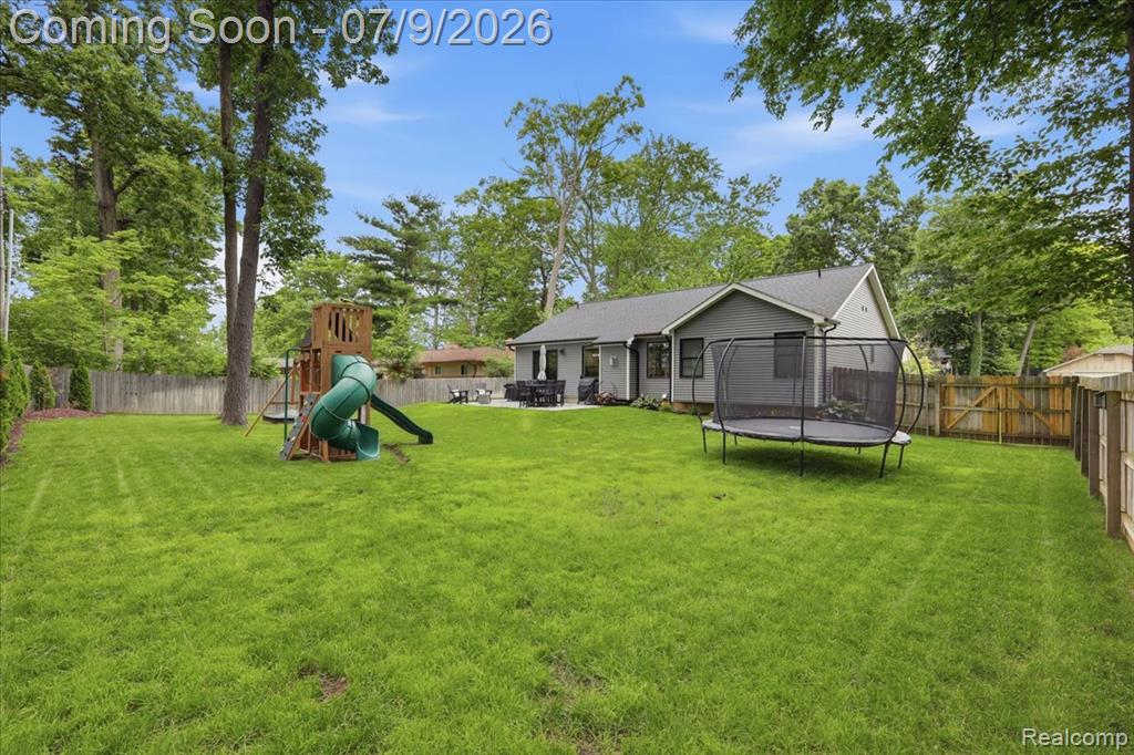 5915 Chickadee Lane, Clarkston, MI — Photo 53
