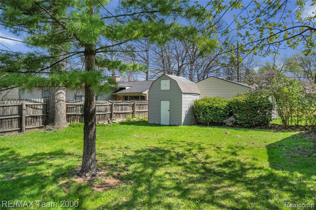 33622 Bock Street, Garden City, MI — Photo 37