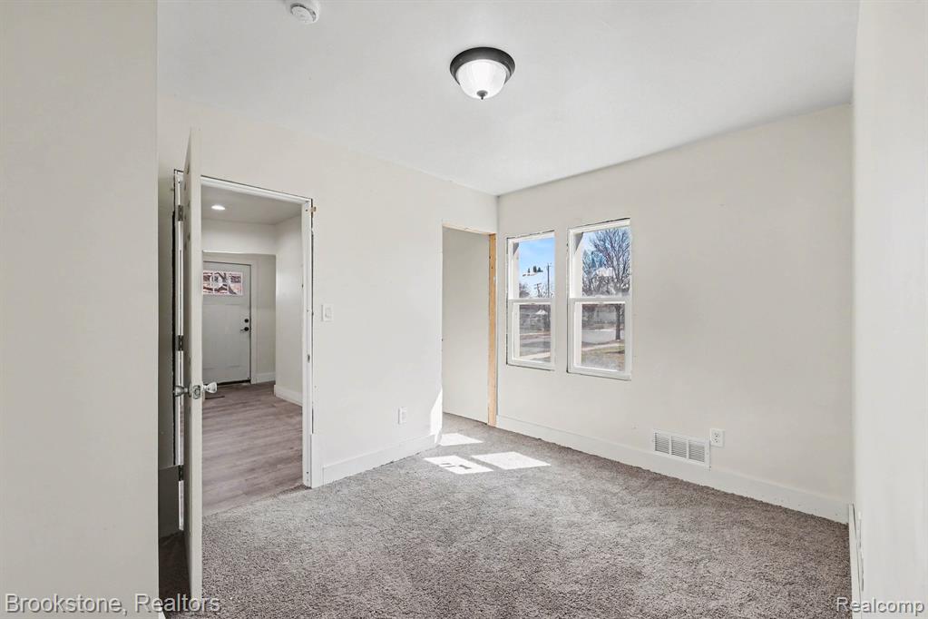 5533 Sheridan Street, Detroit, MI 48213 — Photo 16