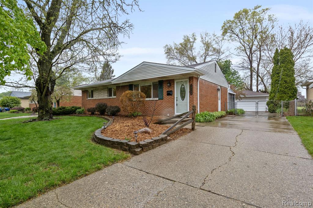 40740 ORANGELAWN Avenue, Plymouth, MI 48170 — Photo 30