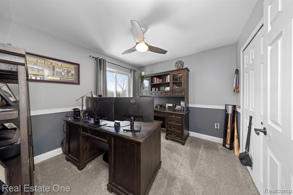 4083 W MAPLE Road, Wixom, MI 48393 — Photo 32