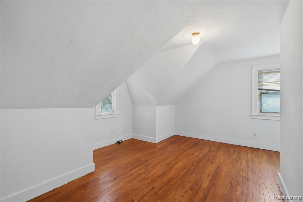 75 Preston Avenue, Waterford, MI 48328 — Photo 22