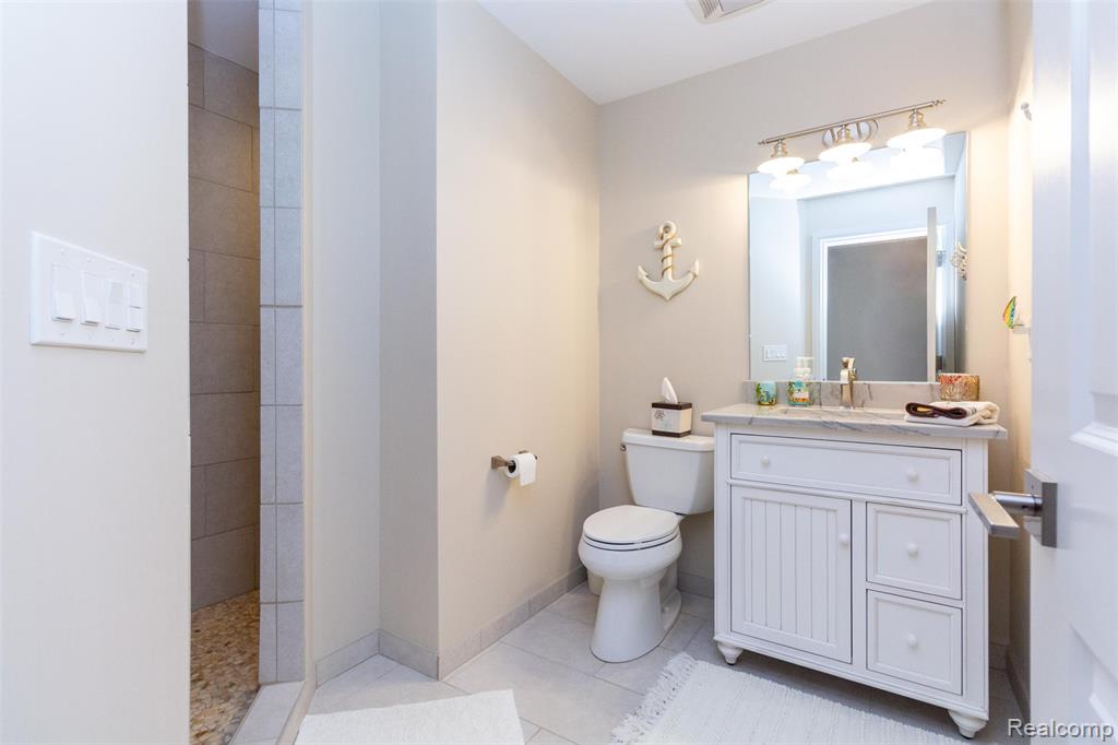 302 Tanview Drive, Oxford, MI, 48371