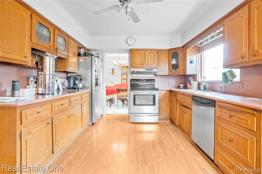 400 Beechmont Street, Dearborn, MI 48124 — Photo 12