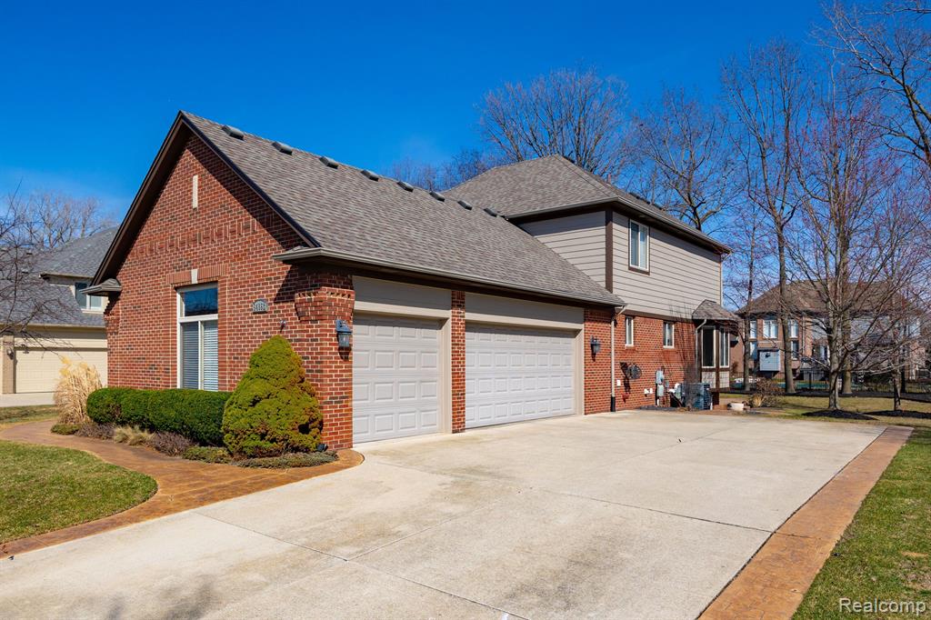 54652 White Spruce Lane, Shelby Twp, MI 48315 — Photo 64