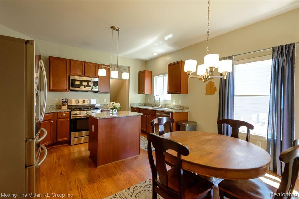 872 CONSTITUTION Street, Canton, MI 48188 — Photo 10