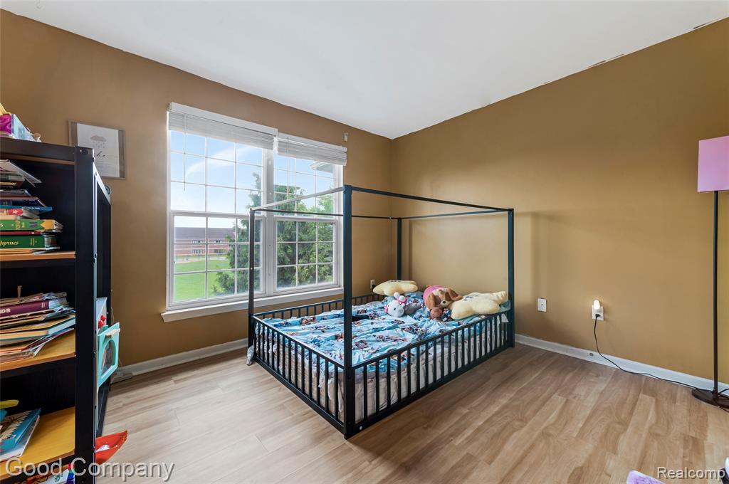 4742 Maddie Lane, Dearborn, MI 48126 — Photo 34